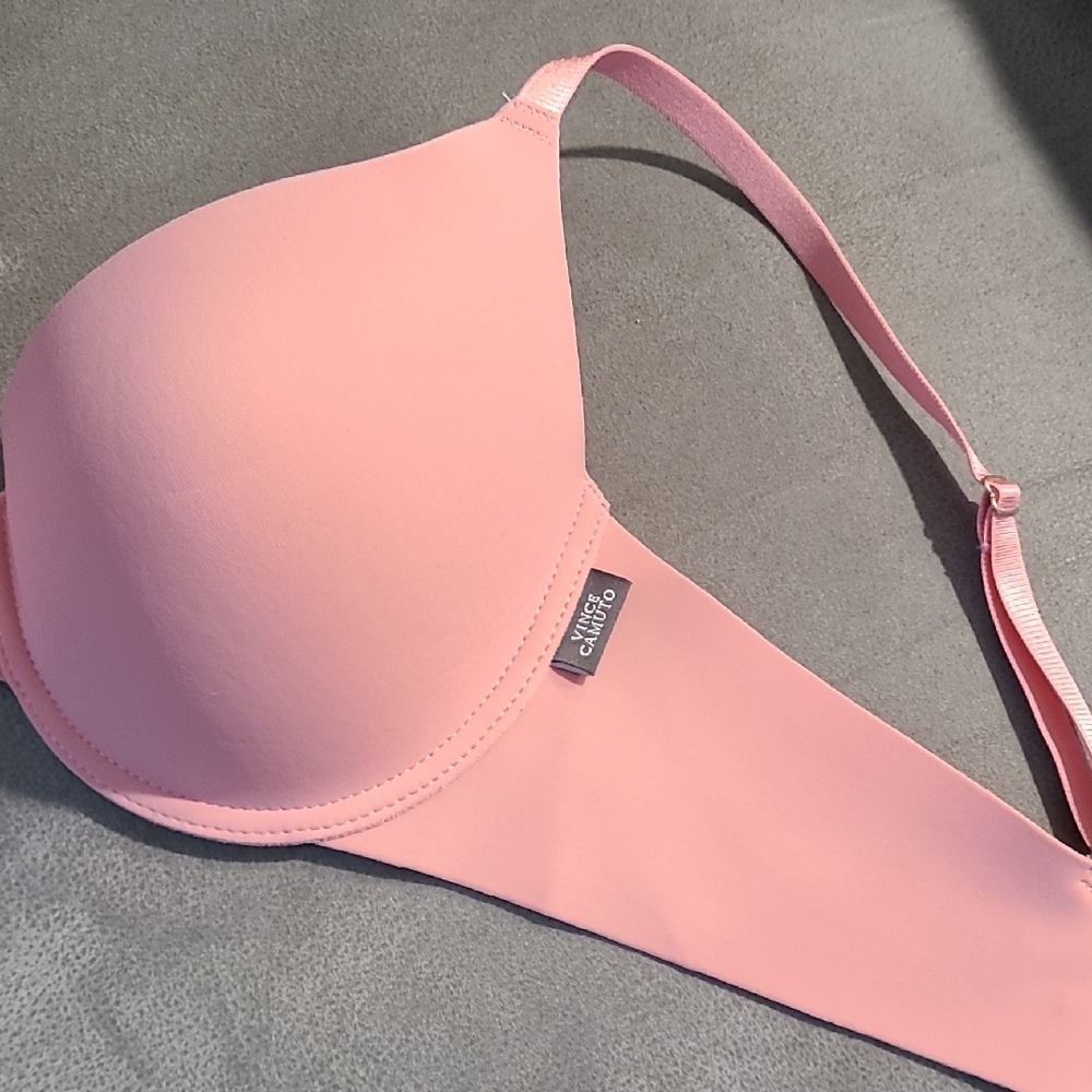 Vince Camuto Soft Pink Women's Bra 36C Underwire EUC